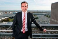 Dr. Jochen Köckler: „Angesichts der rasanten Vernetzung von Logistik und Produktionsprozessen boten wir den Besuchern aus aller Welt auf der Cemat einen noch nie da gewesenen Überblick über die Lösungen für die Zukunft der Logistik.“ Dr. Jochen Köckler: „Angesichts der rasanten Vernetzung von Logistik und Produktionsprozessen boten wir den Besuchern aus aller Welt auf der Cemat einen noch nie da gewesenen Überblick über die Lösungen für die Zukunft der Logistik.“