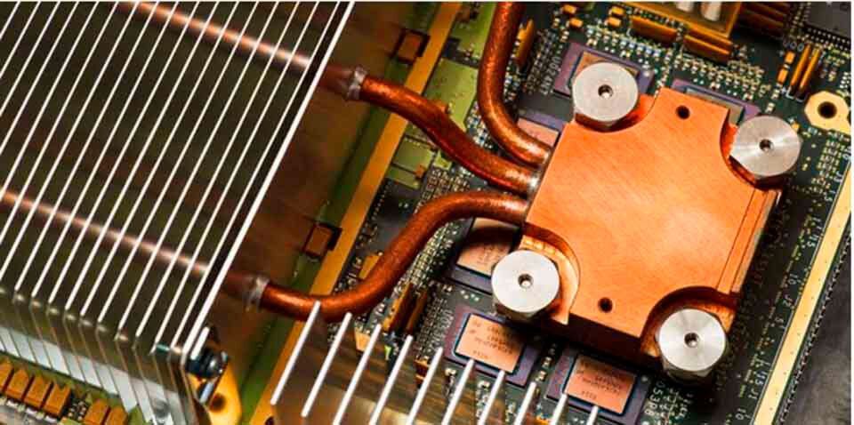 Ein in einen Rechner integriertes Kühlelement: Die Wärmeproduktion ist inzwischen der limitierende Faktor bei der Informationsverarbeitung. (Bild: ) Ein in einen Rechner integriertes Kühlelement: Die Wärmeproduktion ist inzwischen der limitierende Faktor bei der Informationsverarbeitung. (Bild: )