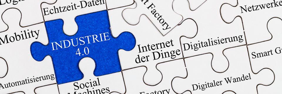 IT und Industrie gehören in Zeiten des Internet der Dinge und der Industrie 4.0 untrennbar zusammen. IT und Industrie gehören in Zeiten des Internet der Dinge und der Industrie 4.0 untrennbar zusammen.