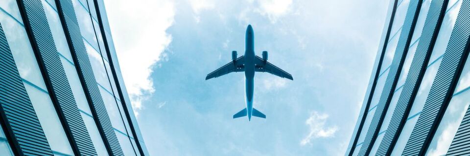 Namhafte Flugzeugbauer vertrauen auf die Hochleistungsmaschinen von Electroimpact, in denen das Galaxie-Antriebssystem zum Einsatz kommt. Namhafte Flugzeugbauer vertrauen auf die Hochleistungsmaschinen von Electroimpact, in denen das Galaxie-Antriebssystem zum Einsatz kommt.