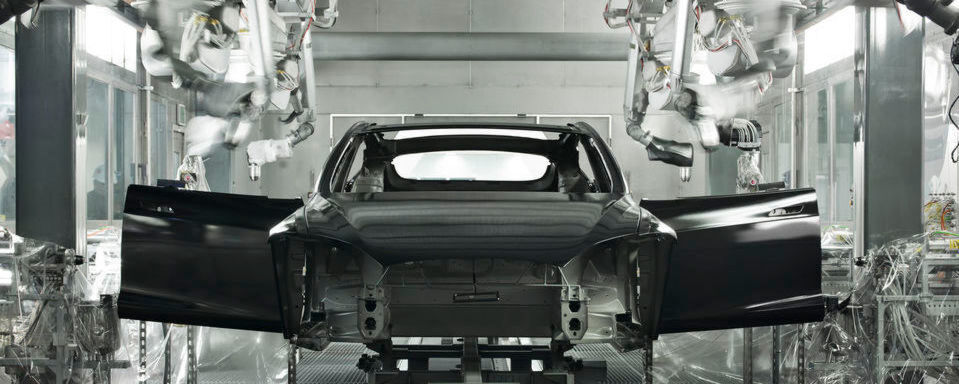 „Die übertriebene Automatisierung bei Tesla war ein Fehler“, räumte Elon Musk ein. „Die übertriebene Automatisierung bei Tesla war ein Fehler“, räumte Elon Musk ein.