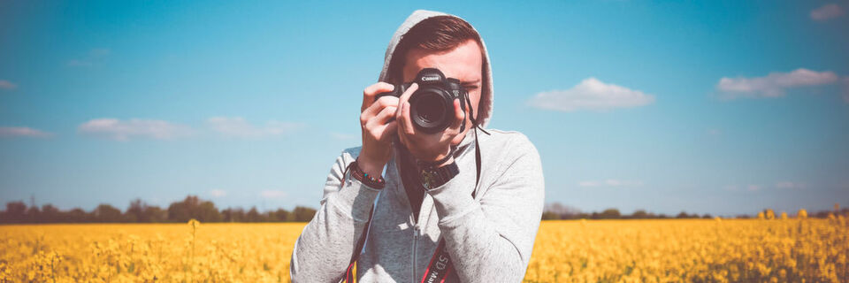 Seinen Kunden im Blick zu haben, ist gut – seinen Kunden stets, mit möglichst geringem Aufwand und ganz genau im Blick zu haben, ist besser. Seinen Kunden im Blick zu haben, ist gut – seinen Kunden stets, mit möglichst geringem Aufwand und ganz genau im Blick zu haben, ist besser.