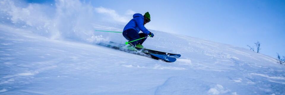Trainigsgeräte helfen Skicrossern und -springern, ihre Technik zu verbessern. Trainigsgeräte helfen Skicrossern und -springern, ihre Technik zu verbessern.