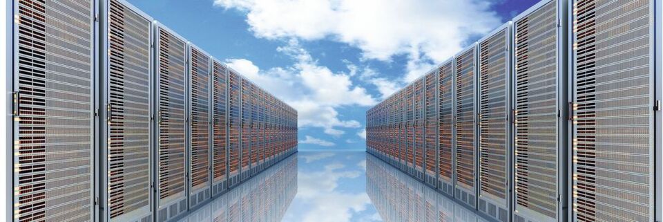 Die großen Public-Cloud-Provider partizipieren in zweifacher Hinsicht an der Digitalisierungswelle. Die großen Public-Cloud-Provider partizipieren in zweifacher Hinsicht an der Digitalisierungswelle.