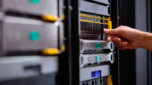 Pionierarbeit: Jeder HPE Synergy-Frame vereint Rechenknoten, Speicher und Netzwerk in einem 10-HE-Gehäuse mit einem 10-GB-Frame-Link-Modul zu anderen Synergy-Modulen. Pionierarbeit: Jeder HPE Synergy-Frame vereint Rechenknoten, Speicher und Netzwerk in einem 10-HE-Gehäuse mit einem 10-GB-Frame-Link-Modul zu anderen Synergy-Modulen.