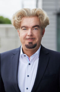 Sören Hühold, Head of IT Transformation & Cloud Solutions bei Arvato Systems, erläutert die einzelnen Schitte der IT-Transformation. Sören Hühold, Head of IT Transformation & Cloud Solutions bei Arvato Systems, erläutert die einzelnen Schitte der IT-Transformation.