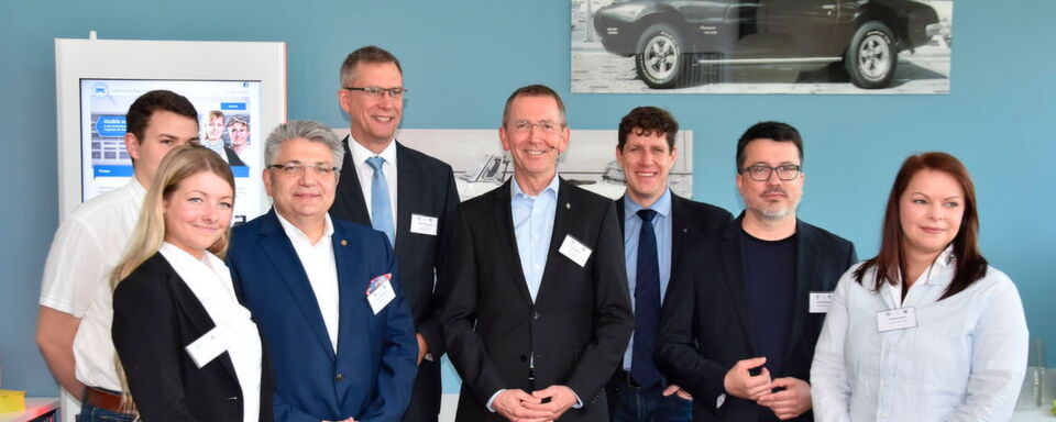 In der BIV-Geschäftsstelle in Hilden giing es am 18. April einen Tag lang um Konzepte für die Nachwuchsgewinnung in den fahrzeugtechnischen Berufen. In der BIV-Geschäftsstelle in Hilden giing es am 18. April einen Tag lang um Konzepte für die Nachwuchsgewinnung in den fahrzeugtechnischen Berufen.