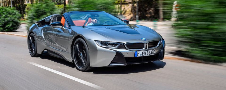 »AI«-Chefkorrespondent Jens Meiners im neuen BMW i8 Roadster. »AI«-Chefkorrespondent Jens Meiners im neuen BMW i8 Roadster.