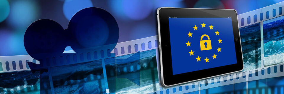 Videos werden von Unternehmen immer vielfältiger eingesetzt. Was viele dabei aber übersehen: Sind in Videos Personen zu sehen, macht sie das zu personenbezogenen Daten und damit relevant für die DSGVO. Videos werden von Unternehmen immer vielfältiger eingesetzt. Was viele dabei aber übersehen: Sind in Videos Personen zu sehen, macht sie das zu personenbezogenen Daten und damit relevant für die DSGVO.