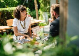 Den richtigen Kreativpartner zu finden, ist oft nicht leicht. Diese fünf Schritte helfen dabei. Den richtigen Kreativpartner zu finden, ist oft nicht leicht. Diese fünf Schritte helfen dabei.