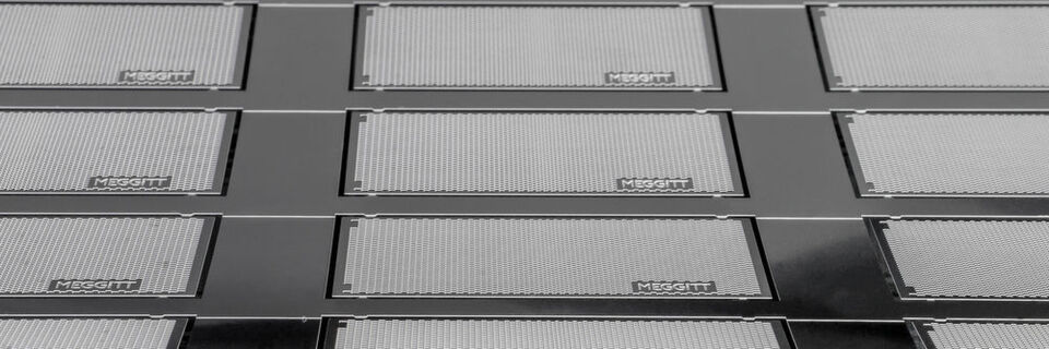Fotochemisches Ätzen wird für die Produktion von Netzen, Filtern und Sieben aus Stahl verwendet, da die Bearbeitungstechnik im Vergleich zu herkömmlichen Verfahren auch komplexe und kleinteilige Metallbearbeitung ermöglicht. Fotochemisches Ätzen wird für die Produktion von Netzen, Filtern und Sieben aus Stahl verwendet, da die Bearbeitungstechnik im Vergleich zu herkömmlichen Verfahren auch komplexe und kleinteilige Metallbearbeitung ermöglicht.
