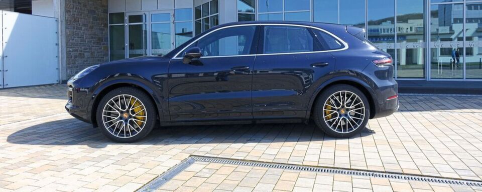 Ziemlich unvernünftig: Das Power-SUV Cayenne Turbo von Porsche. Ziemlich unvernünftig: Das Power-SUV Cayenne Turbo von Porsche.