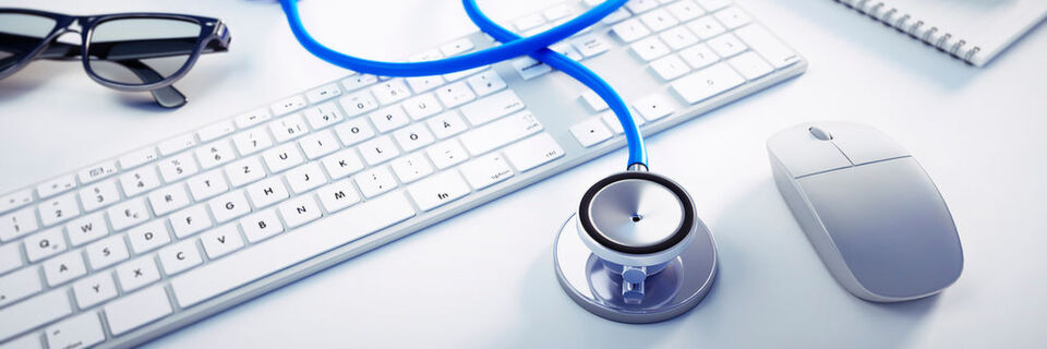 „Die nächste große Revolution in der Medizin sind nicht neue therapeutische oder diagnostische Maßnahmen, sondern die sinnvolle Zusammenführung und Analyse von Gesundheitsdaten, die Überwindung der Datensilos.“ „Die nächste große Revolution in der Medizin sind nicht neue therapeutische oder diagnostische Maßnahmen, sondern die sinnvolle Zusammenführung und Analyse von Gesundheitsdaten, die Überwindung der Datensilos.“