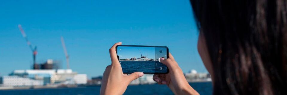 Das One Plus 6 hat ein 6,28 Zoll großes Display und arbeitet mit einem Snapdragon 845 Prozessor von Qualcomm. Das One Plus 6 hat ein 6,28 Zoll großes Display und arbeitet mit einem Snapdragon 845 Prozessor von Qualcomm.