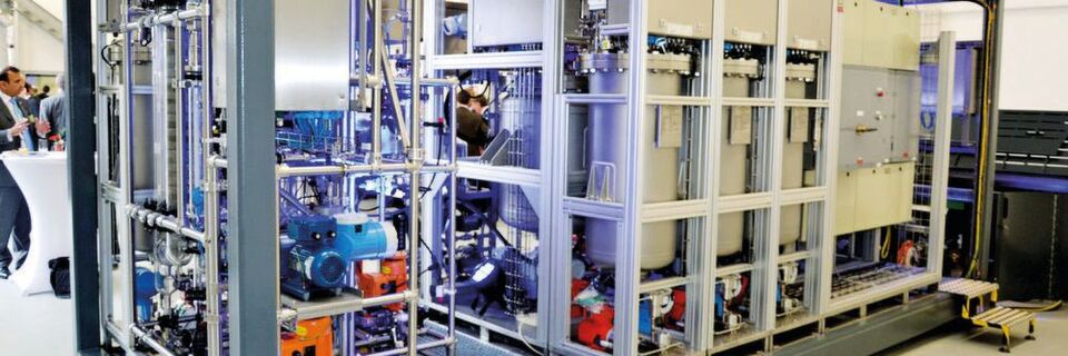 Chemie aus dem Container: Die F3-Factory von Evonik. Chemie aus dem Container: Die F3-Factory von Evonik.