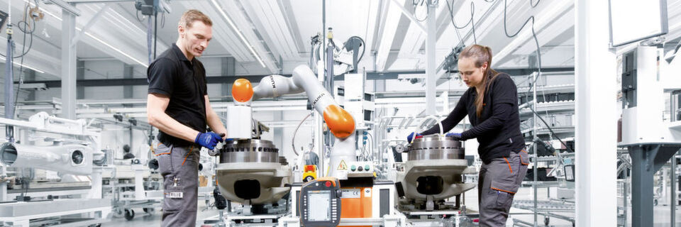 Aktuelle Trends rund um Robotik und Automatisierung zeigt die Automatica vom 9. bis 22. Juni in München. Aktuelle Trends rund um Robotik und Automatisierung zeigt die Automatica vom 9. bis 22. Juni in München.