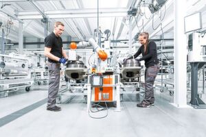 In future, so-called cobots should be able to assist workers in production. In future, so-called cobots should be able to assist workers in production.
