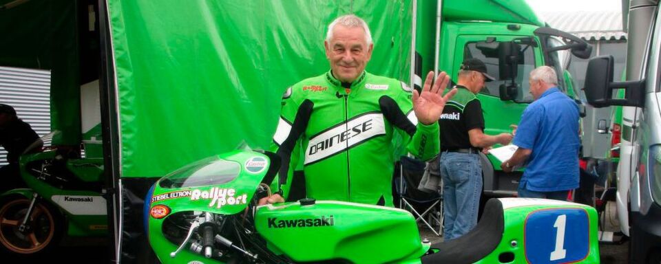 Der fünffache Weltmeister Anton „Toni“ Mang gibt am Wochenende im Technik Museum in Speyer bei den Kawasaki Days Autogramme. Der fünffache Weltmeister Anton „Toni“ Mang gibt am Wochenende im Technik Museum in Speyer bei den Kawasaki Days Autogramme.