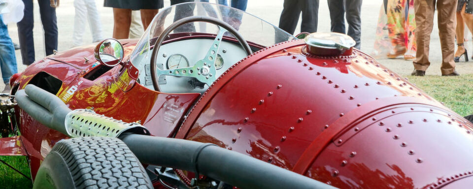 Historische Fahrzeuge, Film„helden“ und Concept Cars: Beim Concorso d’Eleganza Villa d’Este am Comer See trifft sich die automobile Fangemeinde der schönsten Fahrzeuge. Historische Fahrzeuge, Film„helden“ und Concept Cars: Beim Concorso d’Eleganza Villa d’Este am Comer See trifft sich die automobile Fangemeinde der schönsten Fahrzeuge.