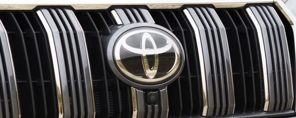 Die Toyota Group bündelt ihre Elektronikkompetenz beim Zulieferer im eigenen Haus, Denso. Die Toyota Group bündelt ihre Elektronikkompetenz beim Zulieferer im eigenen Haus, Denso.