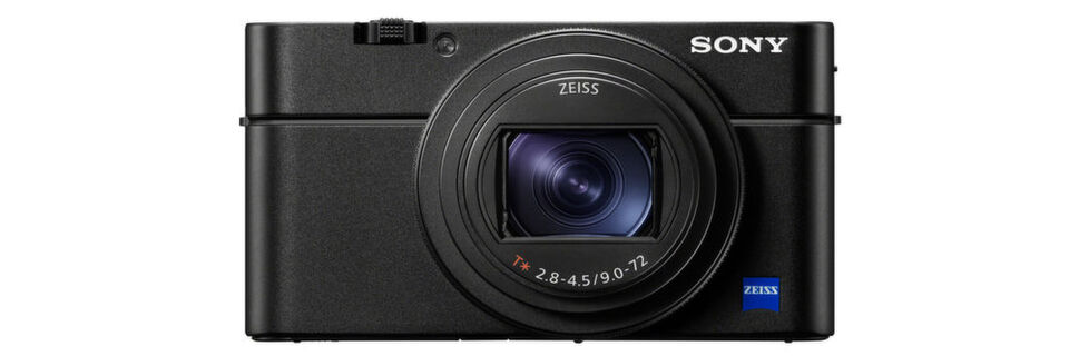 So unscheinbar die neue Kompaktkamera von Sony auch wirkt. Hinter der Fassade der RX 100VI verbirgt sich geballte Foto-Power. So unscheinbar die neue Kompaktkamera von Sony auch wirkt. Hinter der Fassade der RX 100VI verbirgt sich geballte Foto-Power.