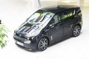 Das Solarfahrzeug Sion von Sono Motors soll 250 Kilometer Reichweite schaffen und 16.000 Euro kosten. Das Solarfahrzeug Sion von Sono Motors soll 250 Kilometer Reichweite schaffen und 16.000 Euro kosten.