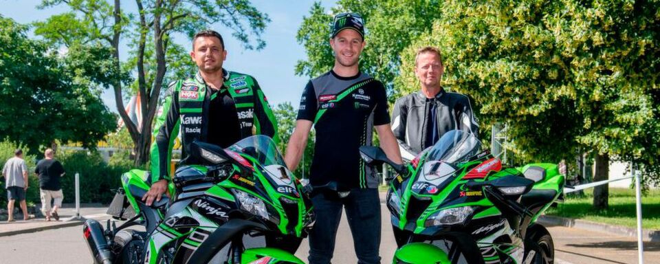 Der britische Motorradrennfahrer Jonathan Rea hat es sich nicht nehmen lassen zu den Kawasaki Days zu kommen. Der britische Motorradrennfahrer Jonathan Rea hat es sich nicht nehmen lassen zu den Kawasaki Days zu kommen.