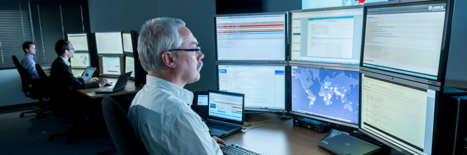 Experten im Security Operations Centre von Airbus CyberSecurity in Ottobrunn bei München. Experten im Security Operations Centre von Airbus CyberSecurity in Ottobrunn bei München.