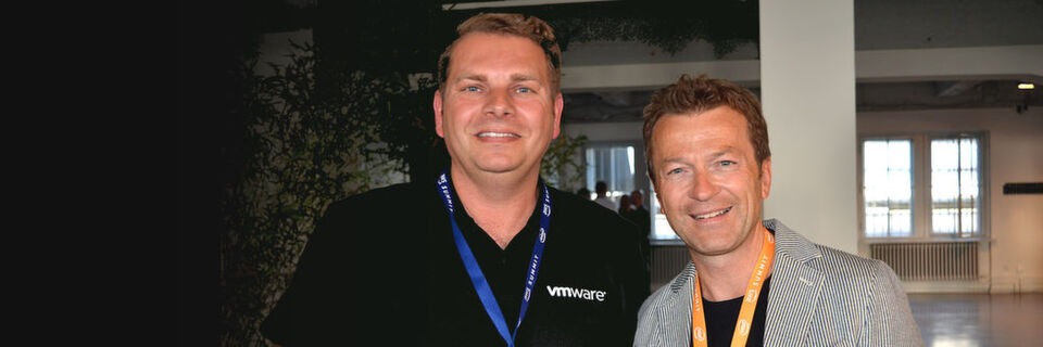 Christian Gehring (l.), Presales Director bei VMware, und Klaus Bürg, Deutschlandchef bei AWS, erläuterten die Möglichkeiten von VMware Cloud on AWS. Christian Gehring (l.), Presales Director bei VMware, und Klaus Bürg, Deutschlandchef bei AWS, erläuterten die Möglichkeiten von VMware Cloud on AWS.