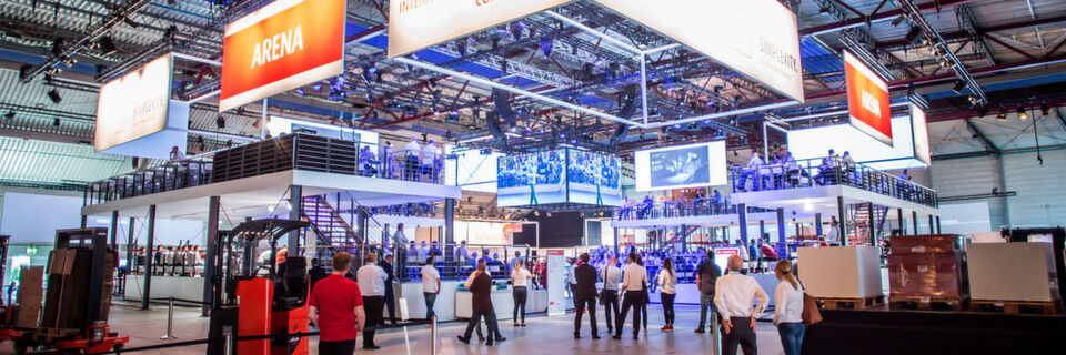 Vom 5. bis zum 15. Juni 2018 spiegelt Linde Material Handling auf der „World of Material Handling“ seine Leistungsfähigkeit. Erstmals ist auch der Automatisierungsspezialist Dematic mit an Bord. Vom 5. bis zum 15. Juni 2018 spiegelt Linde Material Handling auf der „World of Material Handling“ seine Leistungsfähigkeit. Erstmals ist auch der Automatisierungsspezialist Dematic mit an Bord.