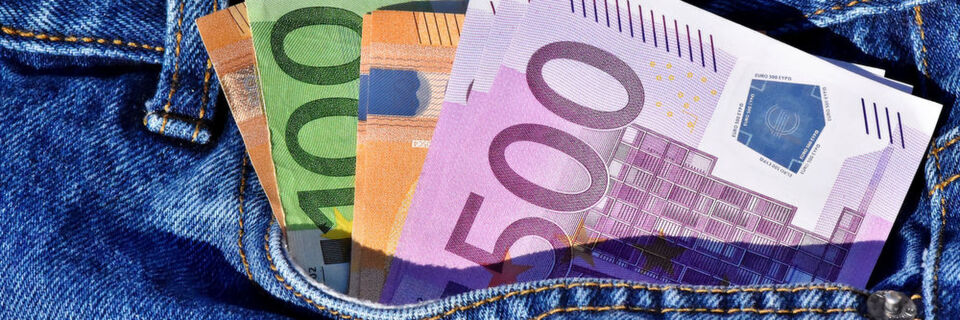 Programme in der Entgeltabrechnung laden oft dazu ein, mehr Daten zu speichern als tatsächlich benötigt werden und erzeugen damit einen Konflikt mit der DSGVO. Programme in der Entgeltabrechnung laden oft dazu ein, mehr Daten zu speichern als tatsächlich benötigt werden und erzeugen damit einen Konflikt mit der DSGVO.