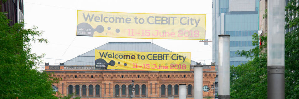 Aus nach 33 Jahren: Die Cebit konnte auch 2018 mit neuem Konzept keine Trendwende bei den sinkenden Aussteller- und Besucherzahlen einleiten. Aus nach 33 Jahren: Die Cebit konnte auch 2018 mit neuem Konzept keine Trendwende bei den sinkenden Aussteller- und Besucherzahlen einleiten.