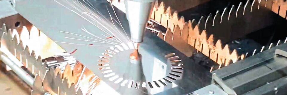 Als Allroundwerkzeug bietet der Laser noch vielfältige Einsatzmöglichkeiten. Als Allroundwerkzeug bietet der Laser noch vielfältige Einsatzmöglichkeiten.