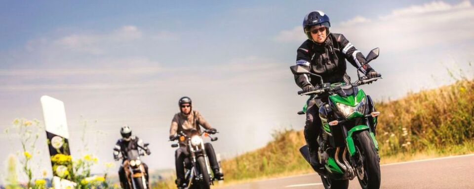 Mit 30 neuen und insgesamt 60 Touren in ganz Deutschland und im Ausland kommt das Update der kostenlosen Dekra Motorrad-App in die App-Stores. Mit 30 neuen und insgesamt 60 Touren in ganz Deutschland und im Ausland kommt das Update der kostenlosen Dekra Motorrad-App in die App-Stores.