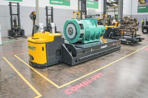 Der Combi-HC-PPT ist ein leistungsstarker Gabelhubwagen mit 3 bis 6 t Tragkraft. Modelle mit Tragfähigkeiten von 7 bis 16 t gibt es auf Anfrage. Der Combi-HC-PPT ist ein leistungsstarker Gabelhubwagen mit 3 bis 6 t Tragkraft. Modelle mit Tragfähigkeiten von 7 bis 16 t gibt es auf Anfrage.