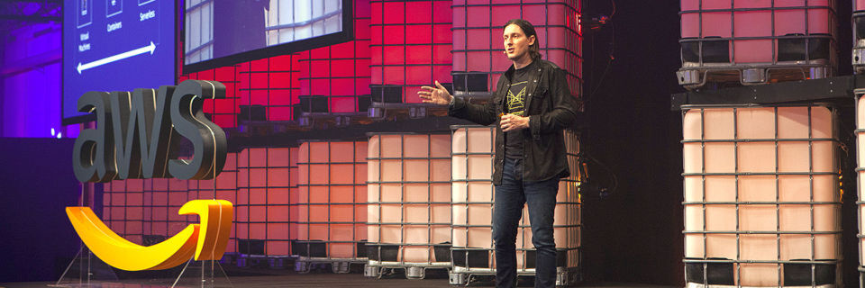 Glenn Gore, Chief Architect bei Amazon Web Services (AWS), bei seiner Keynote. Glenn Gore, Chief Architect bei Amazon Web Services (AWS), bei seiner Keynote.
