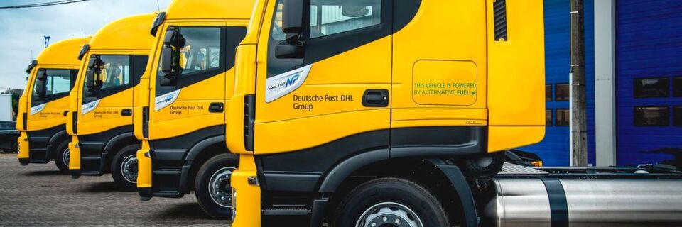 Ab jetzt sorgen vier Erdgas-Lkw von Iveco bei DHL Freight für eine ressourcenschonendere Logistik. Ab jetzt sorgen vier Erdgas-Lkw von Iveco bei DHL Freight für eine ressourcenschonendere Logistik.