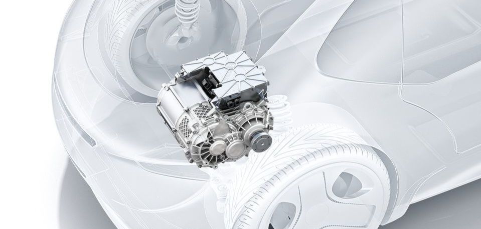 Bosch hat aus drei Antriebsteilen eins gemacht. Motor, Leistungselektronik und Getriebe sind kombiniert und treiben unmittelbar die Achse des Autos an. Doch in einem Fahrzeug existieren noch wesentlich mehr E-Motoren – nicht selten über 40 Stück. Bosch hat aus drei Antriebsteilen eins gemacht. Motor, Leistungselektronik und Getriebe sind kombiniert und treiben unmittelbar die Achse des Autos an. Doch in einem Fahrzeug existieren noch wesentlich mehr E-Motoren – nicht selten über 40 Stück.