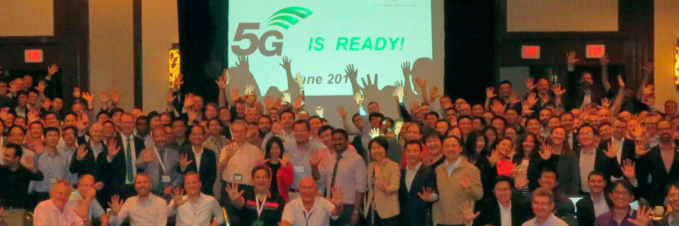 Gruppenarbeit: Nach drei Jahren Entwicklungsdauer haben über 600 Delegierte die endgültigen Spezifikationen für den neuen Mobilfunkstandards 5G festgemacht. Gruppenarbeit: Nach drei Jahren Entwicklungsdauer haben über 600 Delegierte die endgültigen Spezifikationen für den neuen Mobilfunkstandards 5G festgemacht.