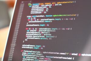 Angesichts des raschen technologischen Fortschritts fällt es in der Embedded-Softwareentwicklung mit C oder C++ oft schwer Schritt zu halten - und dabei zugleich noch den Code übersichtlich zu halten. Mit einer grafischen Programmierung, etwa in Simulink, lässt sich leichter der Überblick über den eigenen Code behalten. Ein grafischer Ansatz für objektorientierte Programmierung bietet aber auch andere Vorteile. Angesichts des raschen technologischen Fortschritts fällt es in der Embedded-Softwareentwicklung mit C oder C++ oft schwer Schritt zu halten - und dabei zugleich noch den Code übersichtlich zu halten. Mit einer grafischen Programmierung, etwa in Simulink, lässt sich leichter der Überblick über den eigenen Code behalten. Ein grafischer Ansatz für objektorientierte Programmierung bietet aber auch andere Vorteile.