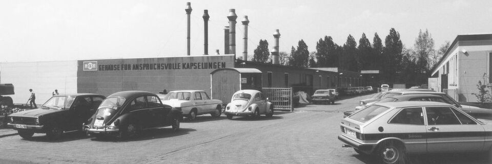 1969 wurde die Rose-Elektrotechnik GmbH & Co. KG in Porta Westfalica gegründet. 1969 wurde die Rose-Elektrotechnik GmbH & Co. KG in Porta Westfalica gegründet.