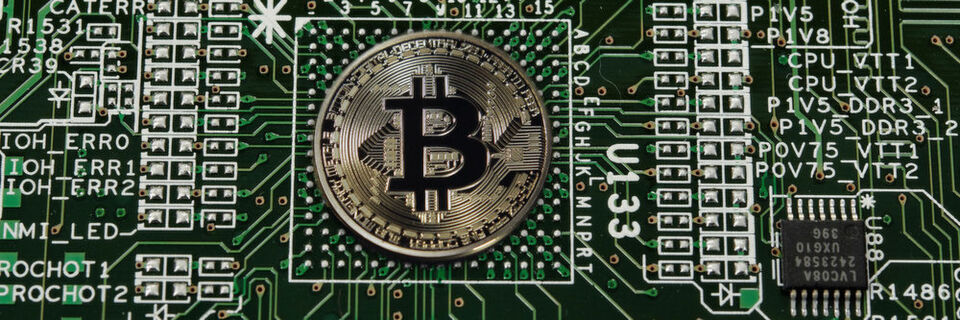 Crypto-Mining durch Mitarbeiter oder Cyberkriminelle schadet Unternehmen aufgrund der so verursachten hohen CPU-Last durch erhöhte Energiekosten und verkürzte Lebensdauer der Hardware. Crypto-Mining durch Mitarbeiter oder Cyberkriminelle schadet Unternehmen aufgrund der so verursachten hohen CPU-Last durch erhöhte Energiekosten und verkürzte Lebensdauer der Hardware.