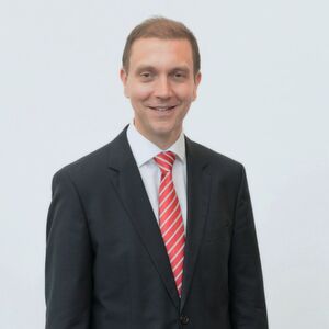 Der CIO des Saarlands, Prof. Dr. Ulli Meyer, sieht in der Kooperations-vereinbarung ein ideales Mittel, um bei der Umsetzung von eGovernment eine mittelbare Steuerung zu erreichen, ohne die kommunale Selbstverwaltung aufzugeben Der CIO des Saarlands, Prof. Dr. Ulli Meyer, sieht in der Kooperations-vereinbarung ein ideales Mittel, um bei der Umsetzung von eGovernment eine mittelbare Steuerung zu erreichen, ohne die kommunale Selbstverwaltung aufzugeben