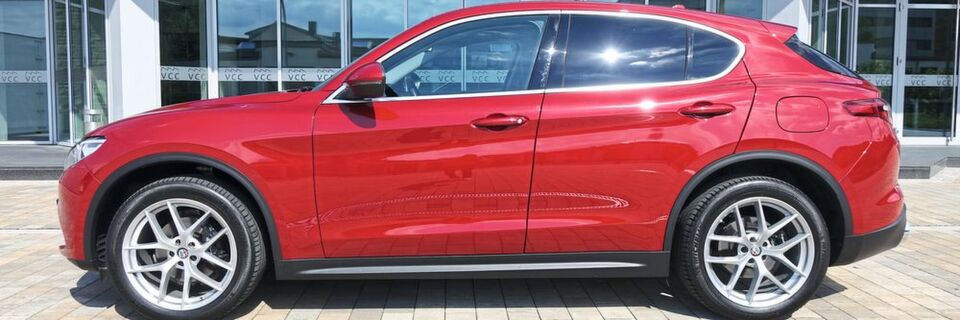 Auf Basis des Stelvio möchte Alfa Romeo ein elektrifiziertes SUV entwickeln. Auf Basis des Stelvio möchte Alfa Romeo ein elektrifiziertes SUV entwickeln.