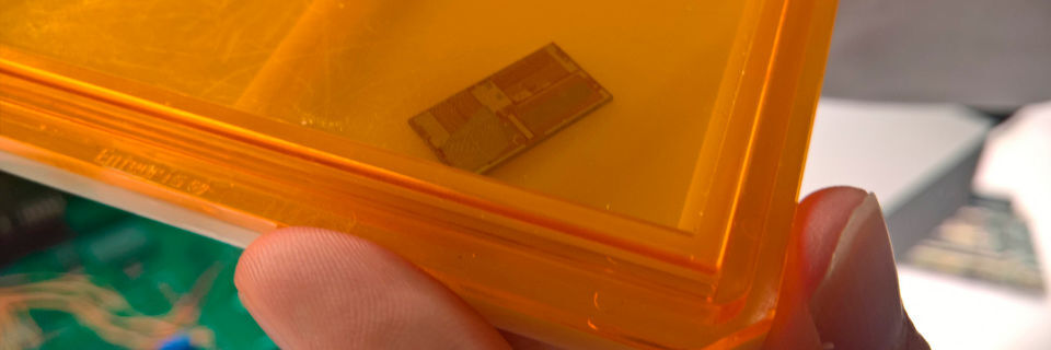 Prototyp eines Memristor-Chips Prototyp eines Memristor-Chips