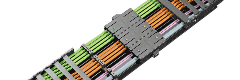 Gemeinsam mit Igus ist es Harting gelungen, in der Flexbox alle wesentlichen Funktionen eines industrietauglichen Steckverbinder-Gehäuses zu vereinen. Gemeinsam mit Igus ist es Harting gelungen, in der Flexbox alle wesentlichen Funktionen eines industrietauglichen Steckverbinder-Gehäuses zu vereinen.