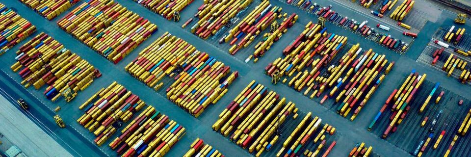 Das neue Logistics Trend Radar von DHL zeigt, welche Trends Logistiker jetzt im Auge behalten sollten. Das neue Logistics Trend Radar von DHL zeigt, welche Trends Logistiker jetzt im Auge behalten sollten.