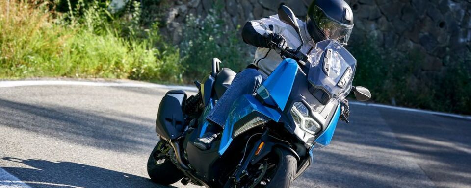 Der BMW C 400 X im Fahrbericht. Der BMW C 400 X im Fahrbericht.
