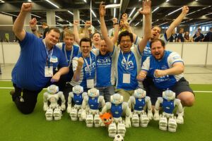 Der frischgebackene Weltmeister: Das Nao-Team HTWK nach seinem Sieg in Montreal. Der frischgebackene Weltmeister: Das Nao-Team HTWK nach seinem Sieg in Montreal.