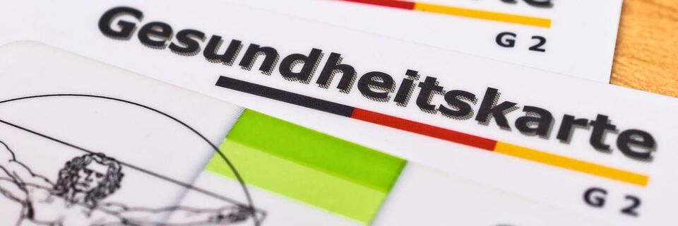Für den flächendeckenden Einsatz der elektronischen Gesundheitskarte müssen Arztpraxen und Krankenhäuser mittels eines Konnektors an die Telematikinfrastruktur angeschlossen werden. Für den flächendeckenden Einsatz der elektronischen Gesundheitskarte müssen Arztpraxen und Krankenhäuser mittels eines Konnektors an die Telematikinfrastruktur angeschlossen werden.